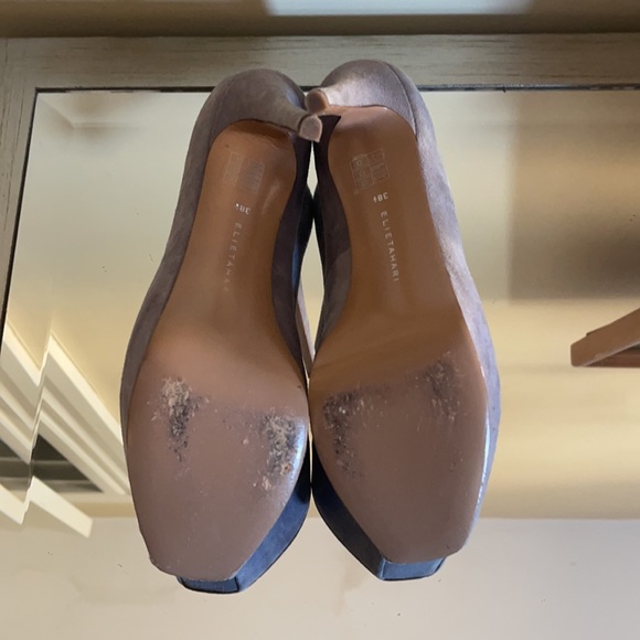 Gray suede Elie Tahari peep toe pumps platform heel. - Picture 4 of 4